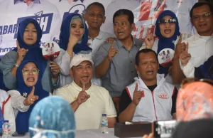 Heri Koswara-Sholihin Usung Program Satu Sarjana Untuk Setiap Keluarga di Kota Bekasi