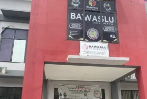 Tim Heri-Sholihin Laporkan Dugaan Politik Uang ke Bawaslu