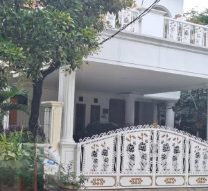 Usai Ditetapkan Tersangka Korupsi, Rumah Sekjen PDIP Hasto Kristiyanto Sepi 