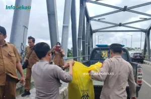 Limbah Berceceran di Jembatan Citarum, Siapa Pelakunya  ?