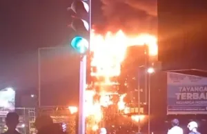 Ini Penyebab Videotron di Jalan Ahmad Yani Terbakar