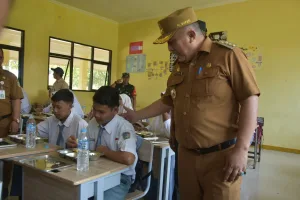 Ribuan Pelajar di Pebayuran Dapat Makan Bergizi Gratis