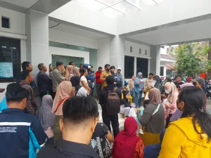 Permintaan Cetak e- KTP Mebludak, Blanko Terbatas
