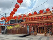 Jelang Imlek, 1000 Lampion Bakal Hiasi Klenteng Hok Lay Kiong