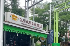 Dodol Mpok Nini Diserbu Pembeli Saat Liburan Panjang