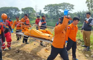 Tim SAR Kembali Temukan Jasad Bocah Korban Tenggelam di Kali Bekasi