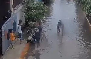 Seorang Ayah Lempar Anak ke Genangan Banjir di Cibitung Kini Ditahan Polisi