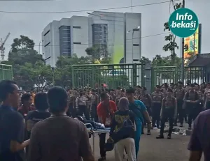 Buntut Rusuh Pertandingan Persija vs Persib, 10 Penonton Terluka Dibawa ke RS