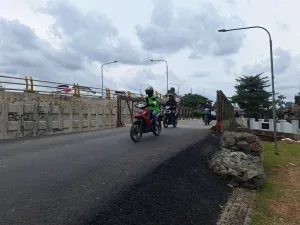 Jembatan Kemang Pratama Kini Bisa Dilintasi Pengendara