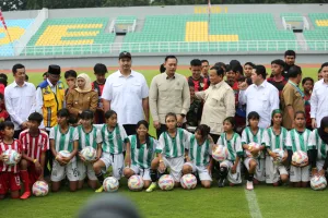 Resmikan 17 Stadion, Presiden Prabowo: Klub Amatir Juga Harus Kita Dorong