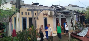 Sejumlah Bangunan di Tambun Selatan Rusak Diterjang Angin Puting Beliung