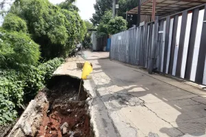 Ini Penyebab Jalan Longsor di Jatiasih Bekasi