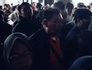 Animo Warga Bajar Pajak Kendaraan di Samsat Kota Bekasi, Petugas Tambah Fasilitas Medis