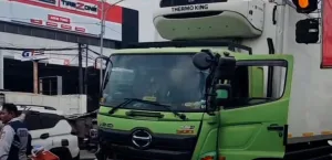 Kronologi Biskita Transpatriot Diseruduk Truk di Jalan Siliwangi