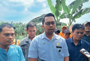 Sayembara Tangkap Pelaku Pembuang Sampah di Kali Bekasi, Lurah Kebalen Bakal Kasih Hadiah