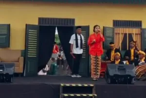 Gambang Kromong Tampil di Lebaran Bekasi, Lagu Bibir Merah Hits di Kala Itu