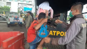 8 Pengamen Bergitar dan Kostum Robot Kena Razia Satpol PP Kota Bekasi