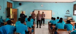SMKN 1 Setu Jadi Sasaran Police Goes to School, Kapolsek Setu Berikan Edukasi tentang Aturan dan Tata Tertib