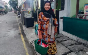 Cerita Suyati, Wanita Penjual Jamu Gendong Kehilangan Rumah dan Tetangga