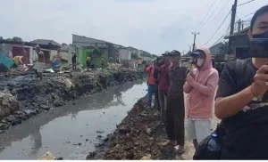 Konten Kreator Ramai-ramai Abadikan Pembongkaran Bangli di Tambun Selatan