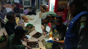 Ratusan Miras Disita dari Toko Purba Tanpa Izin di Jatiasih