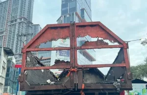 Truk Sampah Rombeng di Jalan Raya Viral, Ini Jawaban Wali Kota Bekasi