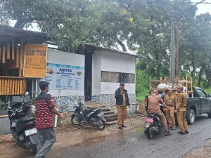 Pembongkaran 74 Bangli Samping Unisma Ditunda, Distaru Bantu Mobilisasi Barang Pedagang