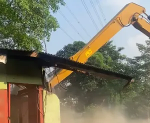 Puluhan Kafe Remang-Remang di Kalimalang Dibogkar, Diduga Sarang Prostitusi dan Miras