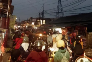 Viral, Kemacetan Panjang di Tarumajaya Imbas Proyek Drainase dan Jembatan