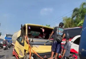 Polisi Beberkan Kronologi 4 Kendaraan Kecelakaan Beruntun di Bulak Kapal