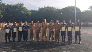 Ini Penyebab 6 Petugas Damkar Kota Bekasi Ini Dikasih Penghargaan Wali Kota 