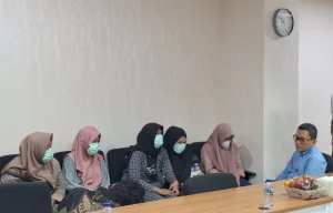 Abdul Kadir Karding: Modus Penyalur Kerja Ilegal Pakai Visa Ziarah Iming-Iming Gaji Besar