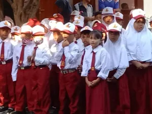 Teka-Teki MPLS, Bikin Orang Tua Sewot Tapi Lucu