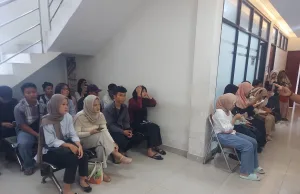Ramai Pembuatan KTP Elektronik di Tambun Selatan, Didominasi Santri