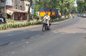 Jalan Raya Cipendawa Rusak Parah, Warga Minta Pemkot Bekasi Segera Turun Tangan