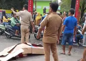 Pemotor PCX Tewas Usai Salip Truk di Depan Kantor Kelurahan Kaliabang Tengah, Begini Kronologinya
