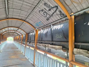Kritik Warga Didengar, JPO Ahmad Yani Bekasi yang Rusak Mulai Diperbaiki