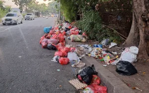 Warga Bekasi Buang Sampah Sembarangan Bakal Kena Sanksi Tipiring