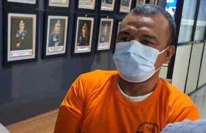 Di Balik Kaos Oranye, Pelaku Penganiayaan Kurir Bekasi Dihadapkan ke Publik