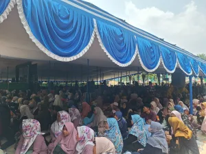 Antusiasme Warga Hadiri Peringatan Maulid di Ponpes Attaqwa Bekasi