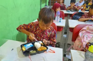 Pastikan MBG Aman, Dandim Bekasi Perintahkan Pengecekan Menu Rutin di SPPG