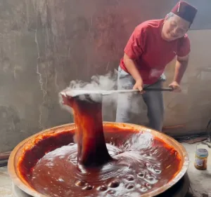 Mengenal Deni Ardini Bocah Kayuringin, Dari Modal Rp300 Ribu Bangun Bisnis Dodol Mpok Nini 
