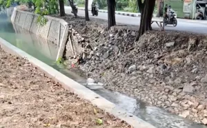 Turap di Rawalumbu Ambruk Akibat Hujan Deras, DPRD Minta Segera Diperbaiki