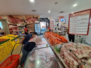 Saat Libur Nataru, Pembeli Membludak di Toko Daging Nusantara Kranggan Jatisampurna