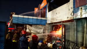 4 Ruko di Bekasi Timur Rata dengan Tanah dalam Semalam, Penyebab Korsleting dan Petir 