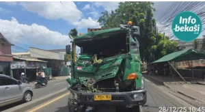 Ini Kronologi Lakalantas 2 Truk Kontainer di Jalan Sultan Agung, Depan Truk Ringsek Parah