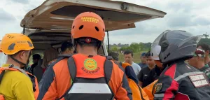 Setelah Pencarian 1,7 KM, Jasad Balita Tenggelam di Kali Cikarang Ditemukan 