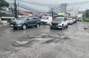 Dari Tambun hingga Cikarang Timur, Jalur Mudik Bekasi-Karawang Mengalami Kerusakan