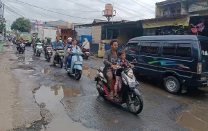 Pemkot Bekasi Gelontorkan Rp 3,5 M Perbaiki Jalan Caringin