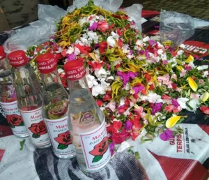 Kembang Tujuh Rupa dan Air Mawar, Budaya Nyekar Jelang Puasa Ramadan